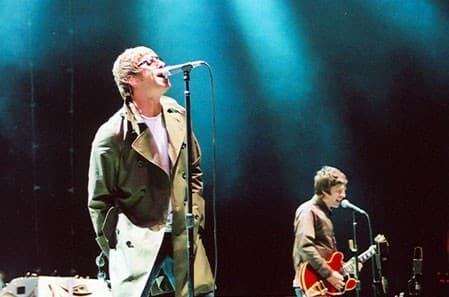 Liam and Noel Gallagher of Oasis, San Diego 2005