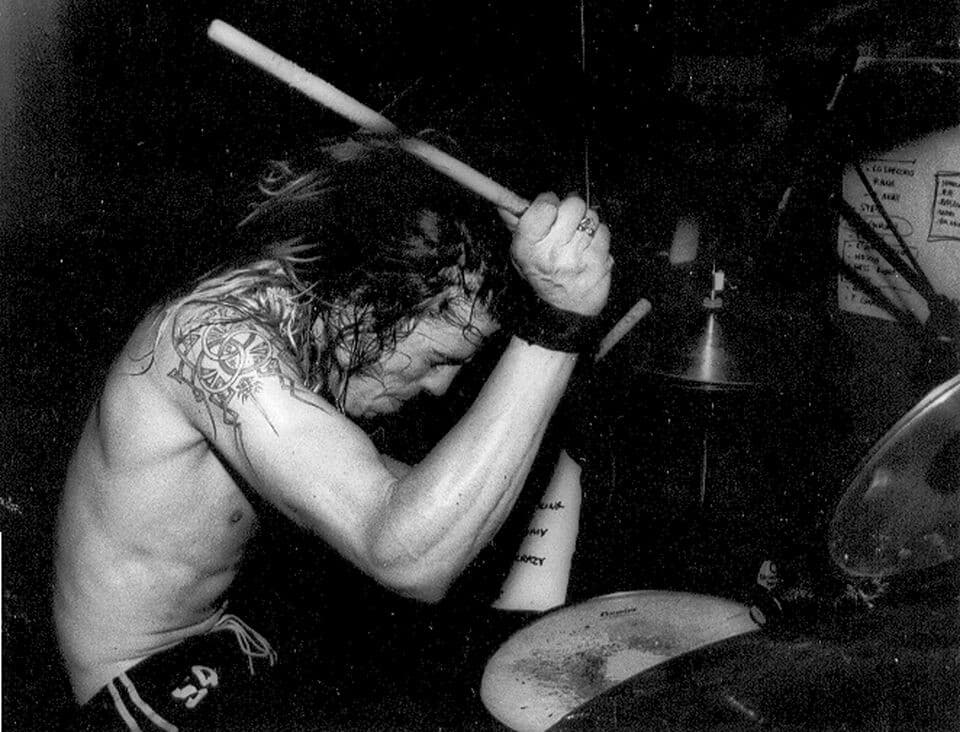 Dave Grohl playing with Scream