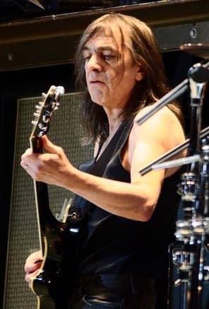 Malcolm Young, 2010