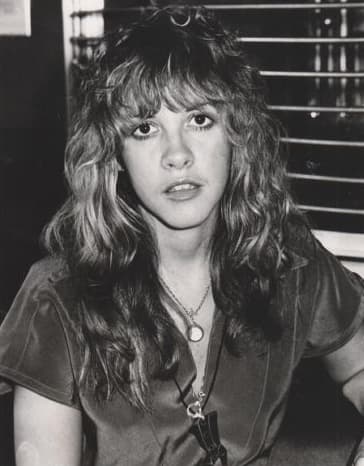 Stevie Nicks, 1977