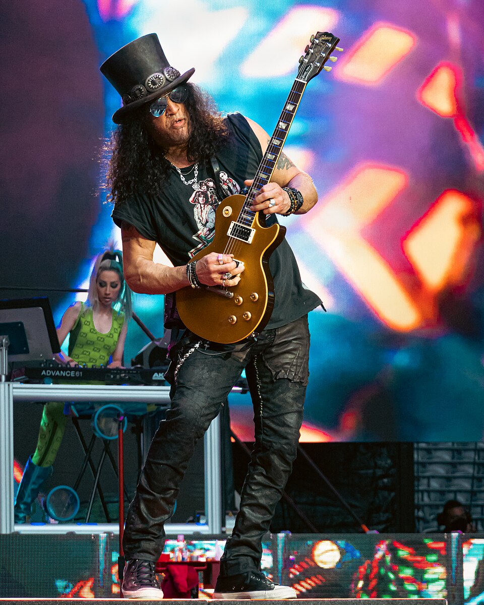 Slash live in London, 2022