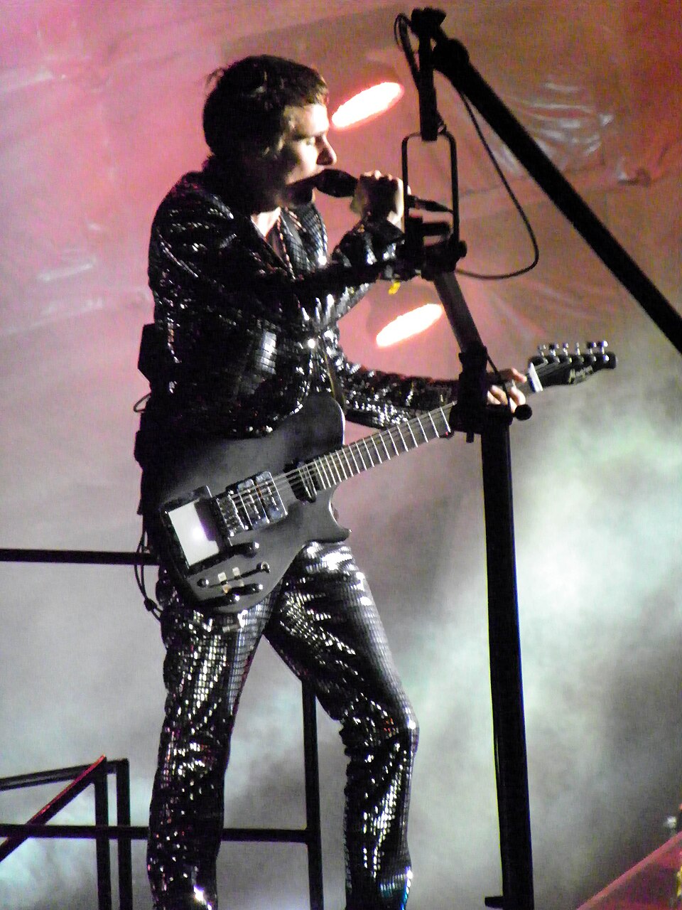 Matt Bellamy with Muse, Wembley Stadium, 10 September 2010